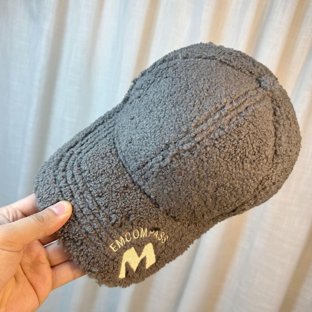 Hat Women's Autumn and Winter Thickened Warm Baseball Cap Korean Style Ins Trendy Shearling Face Revealing Small Versatile Peaked Cap