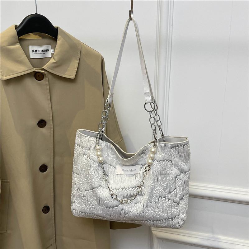 Trendy Summer Tote Bag For Women With Attractive Colors Ideal For College Use