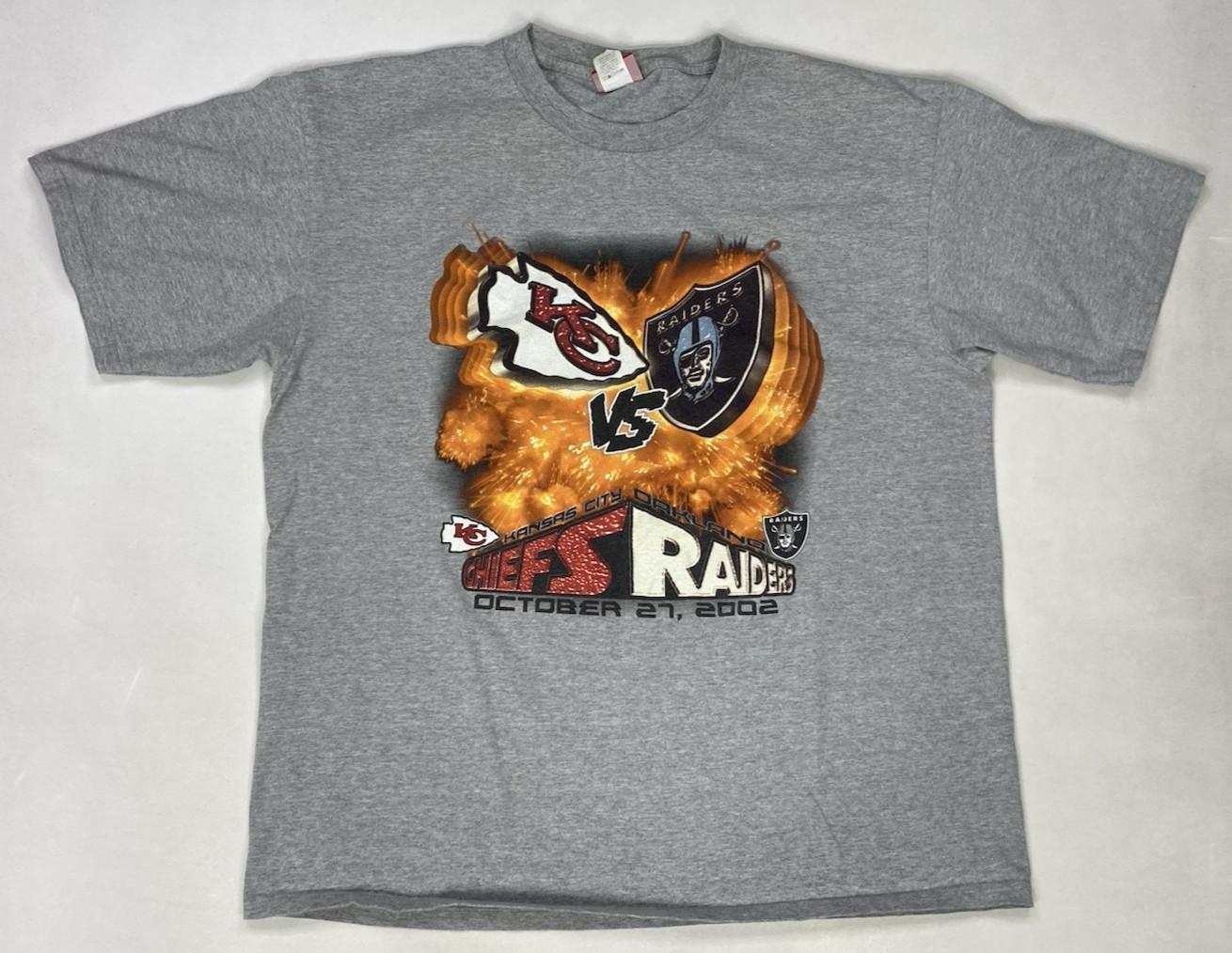 VINTAGE NFL Oakland Raiders Vs Kansas City Chiefs 2002 Graphic T-shirt Men XL XXXXL