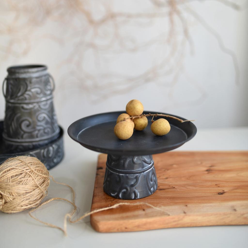 Wrought Iron Tall Tray Old Retro Gray Bread Fruit Plate Storage Tray Still Life Gourmet Photography Dessert Table