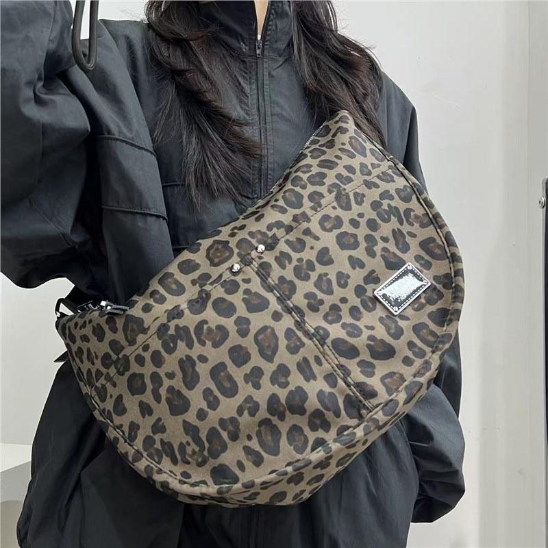 Women'S Personalized Leopard Print Diagonal Straddle Bag Retro Versatile Trend Shoulder Bag
