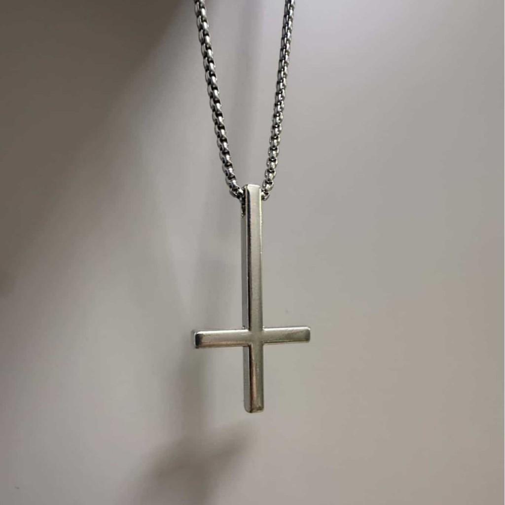 Geometrische Kruis Hanger Ketting Voor Mannen Met Roestvrijstalen Ketting En Edgy Stijl
