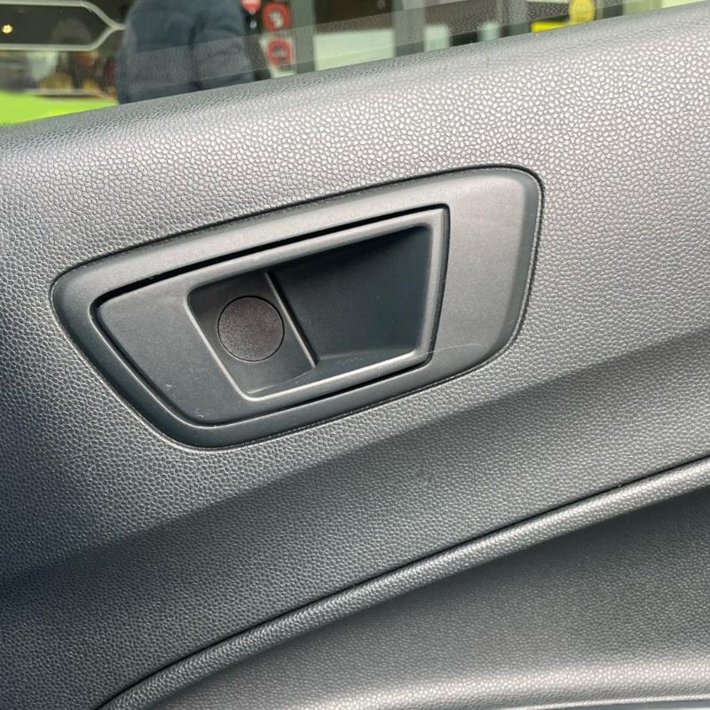R237W10 for 2012-2014 Front Door Handle Inside Lid Replacement Fastener Clip Automotive Accessory