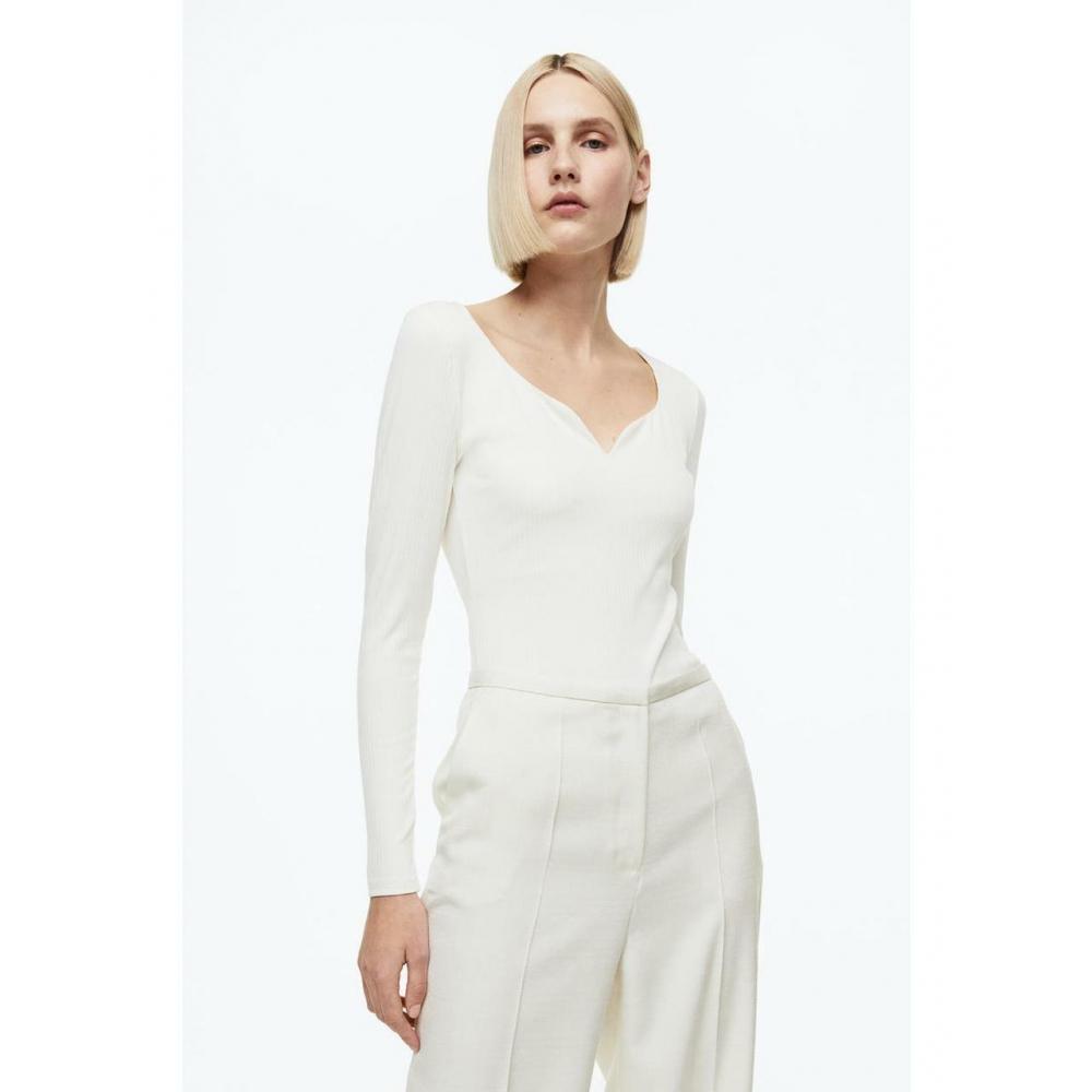 

H&M Sweet Heart Neck Top Cream 1142598001