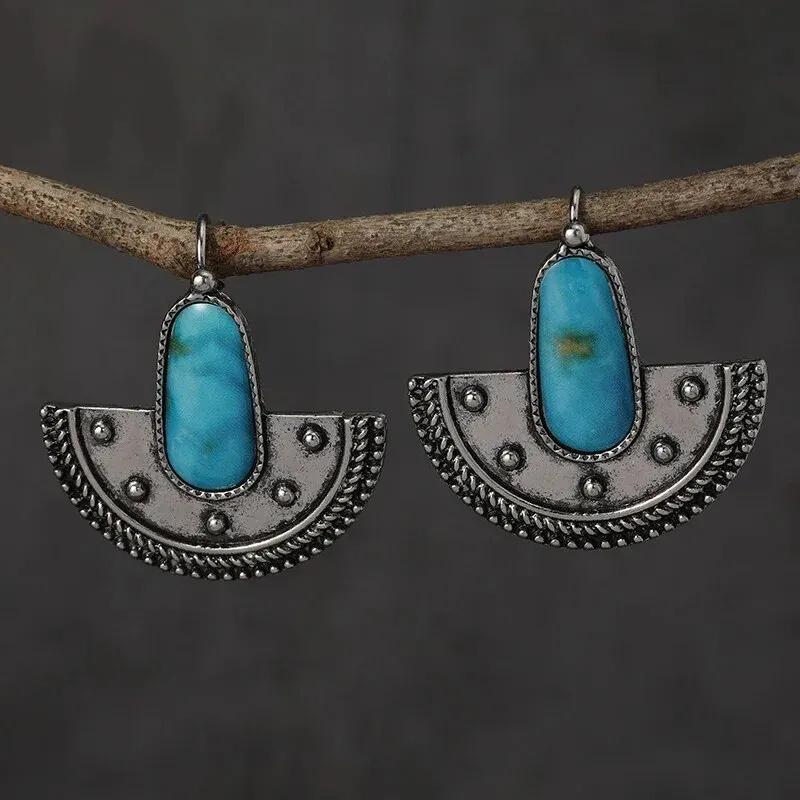 Винтажные серьги неправильной формы с синим камнем, этнические, серебристый металл, узорная резьба, серьги-подвески веерной формы, женские