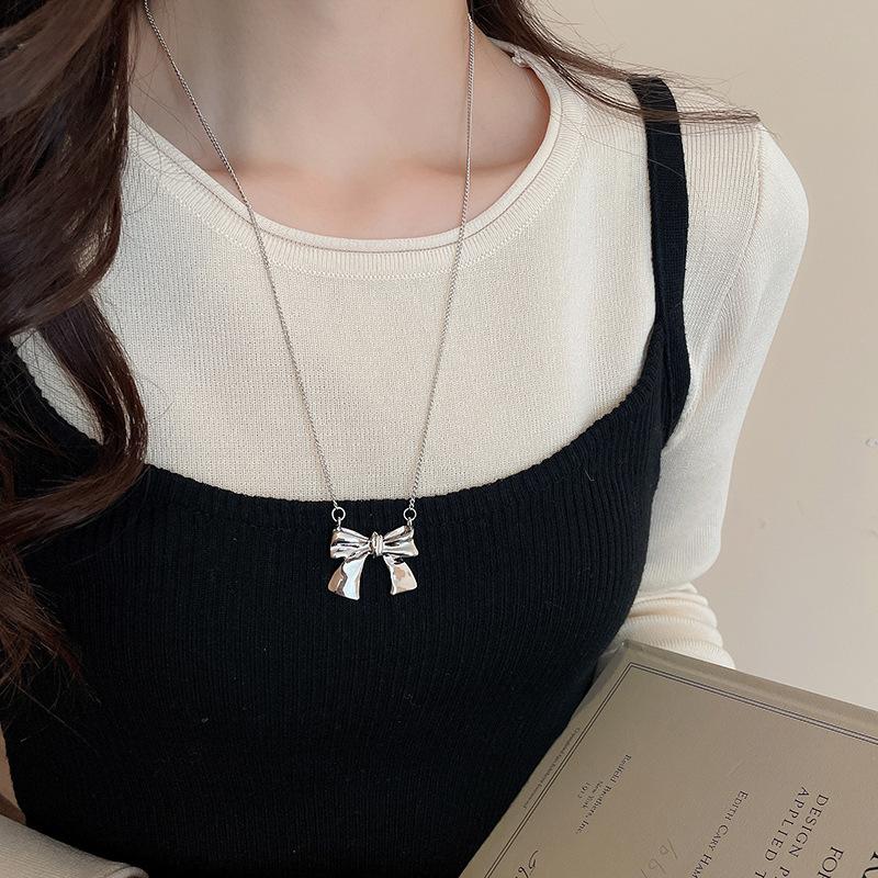 Korean Cold Wind Geometric Love Bow Necklace Personality Trend Sweater Chain Simple Retro Item Decoration