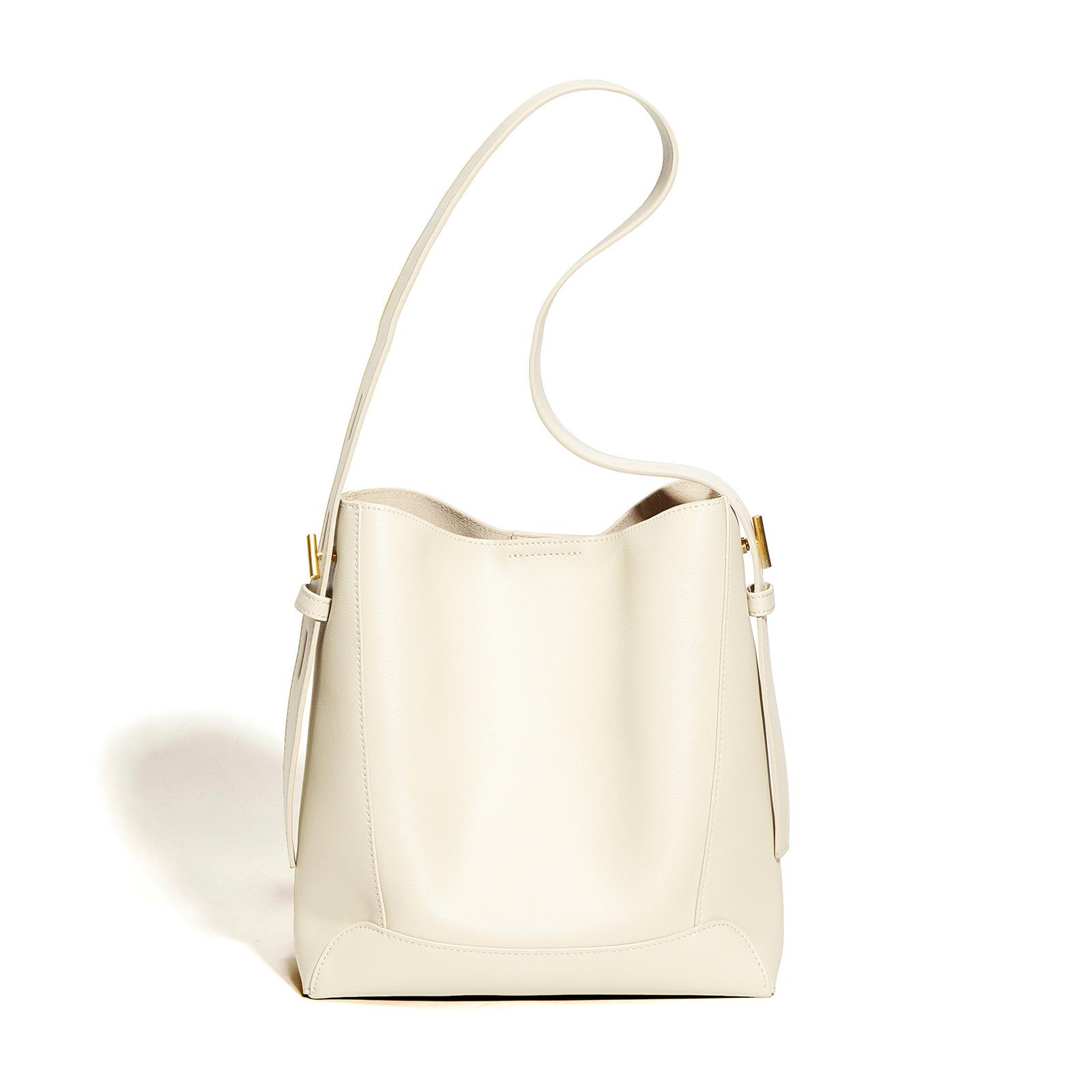 

2025 new bucket bag niche design large capacity tote bag versatile single shoulder leather messenger women s bag