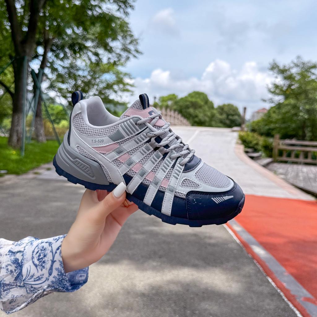 Nischen-explosive lässige Sportschuhe Mesh atmungsaktiv Retro super angesagt Outdoor-Bergsteigen dicksohlige Forrest Gump Dad-Schuhe Damen Herbst