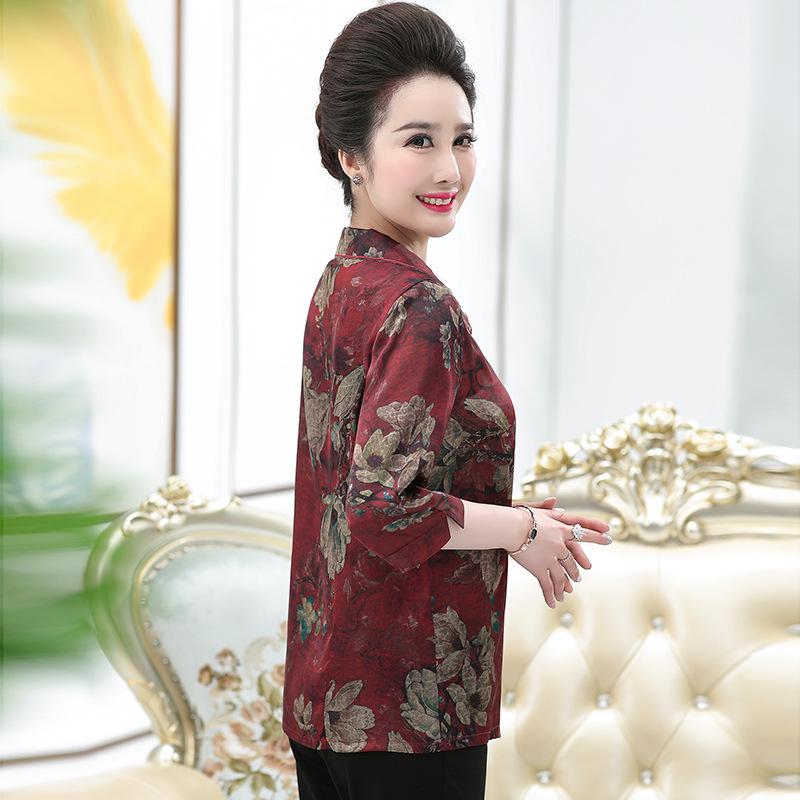 

Silk Short-Sleeved Blouse for Women: Elegant Printed Top for Mothers and Young Wives 4XL (135-150 lbs) червоний
