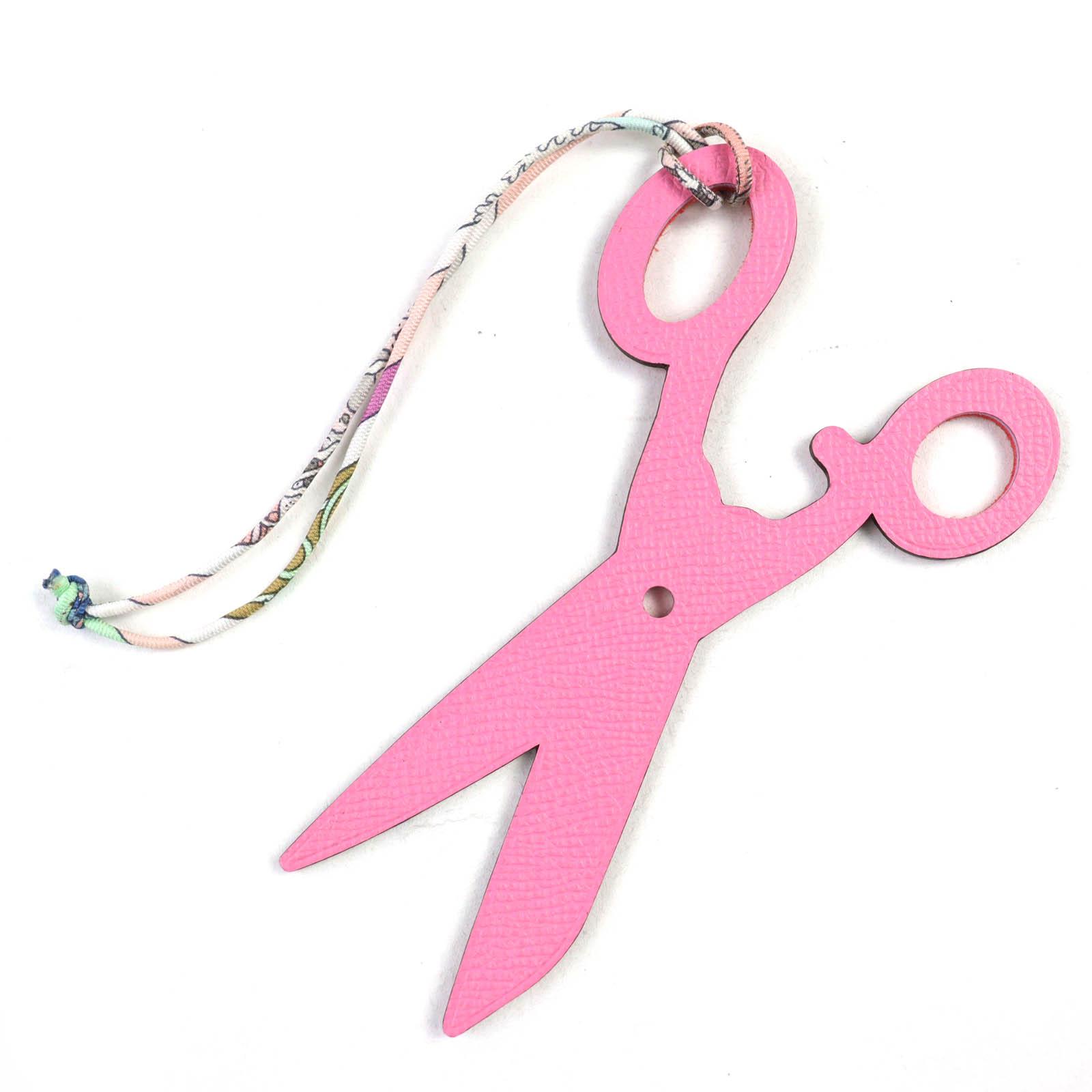 

Pristine HERMES Bag charm Petit Ash scissors Pink red leather Used