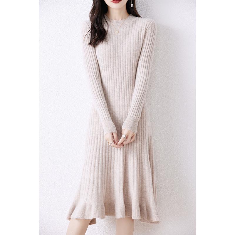 Elegant Women's 100% Pure Wool Knit Dress - Slimming, Round Neck, Long Cashmere for Autumn and Winter