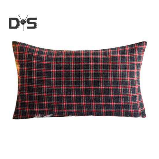 Vánoční povlak na polštář kostkovaný potisk Jednostranný potisk Stálobarevný skrytý zip Dostupné dvě velikosti Dekorace na pohovku Throw Povlak na polštář Polštář Sham