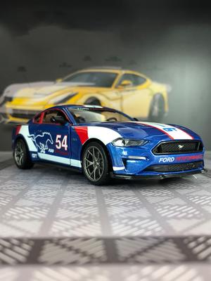 LLI6 CCA 1:34 Simulation Zinc Alloy Ford Mustang GT 2018 Model Car, Static Ornament, Metal Collectible Gift Car