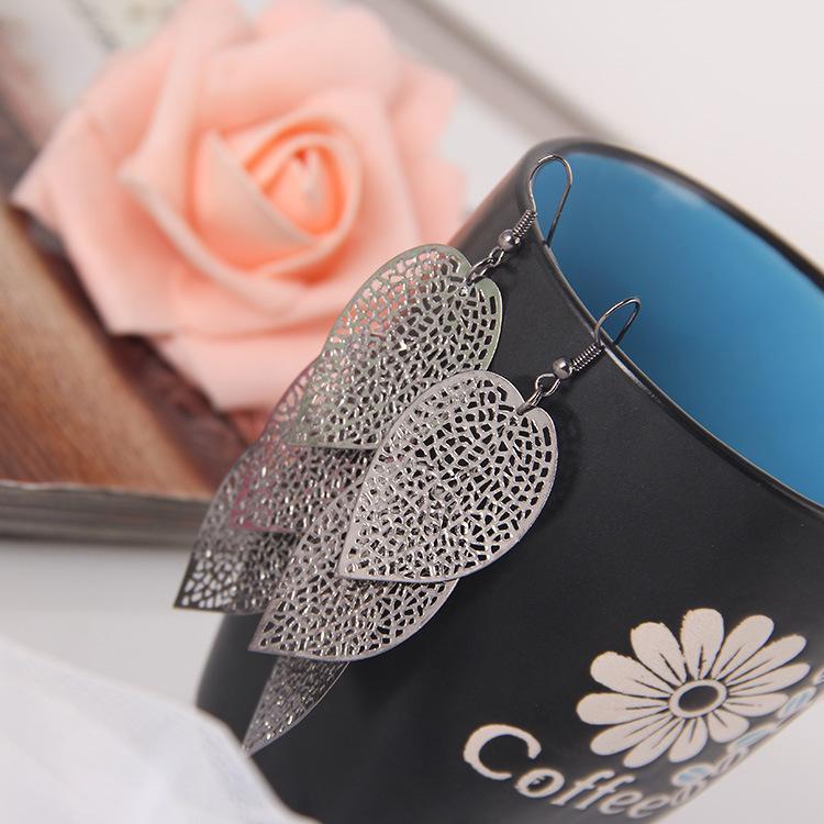 Elegant Creative Leaf Earrings for Women - Versatile, Exaggerated Fashion Studs