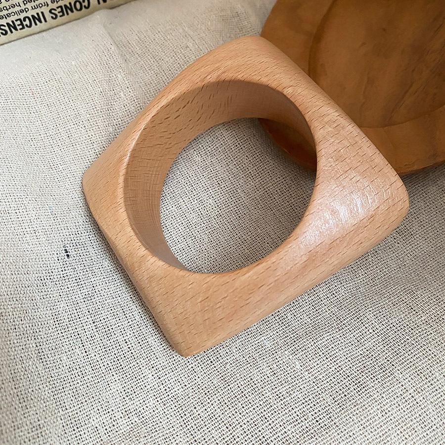 European and American Wooden Bracelets Retro Simple and Versatile Bracelets Light Luxury High-end Temperament Jewelry Women