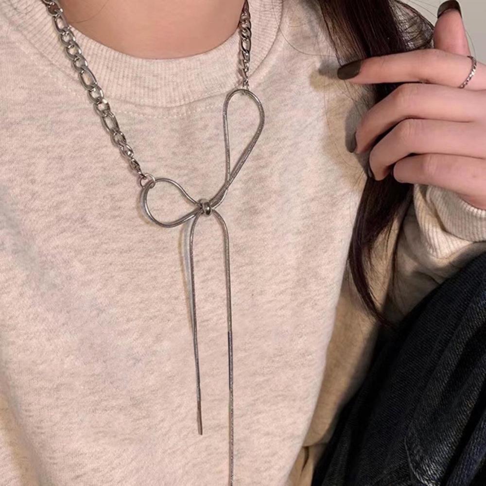 Fashionable And Trendy Punk Bow Necklace Elegant Stainless Steel Necklace For Women Birthday Party Jewelry Accessories