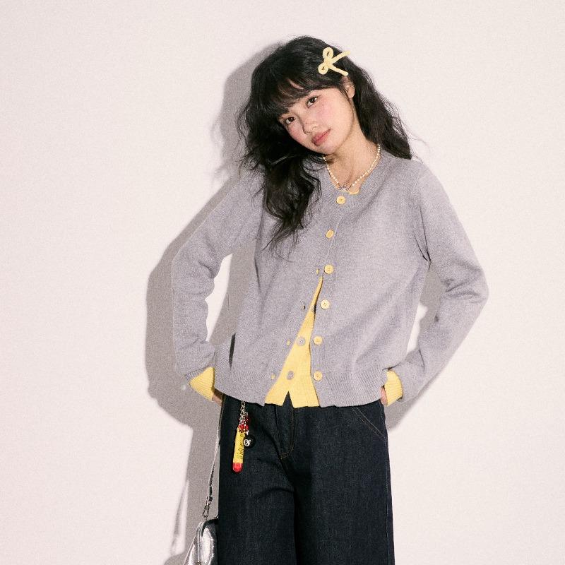 

Spring new fake two-piece sweater women s crew neck long-sleeved slim-fit knitted cardigan top high-end coat S розы красного