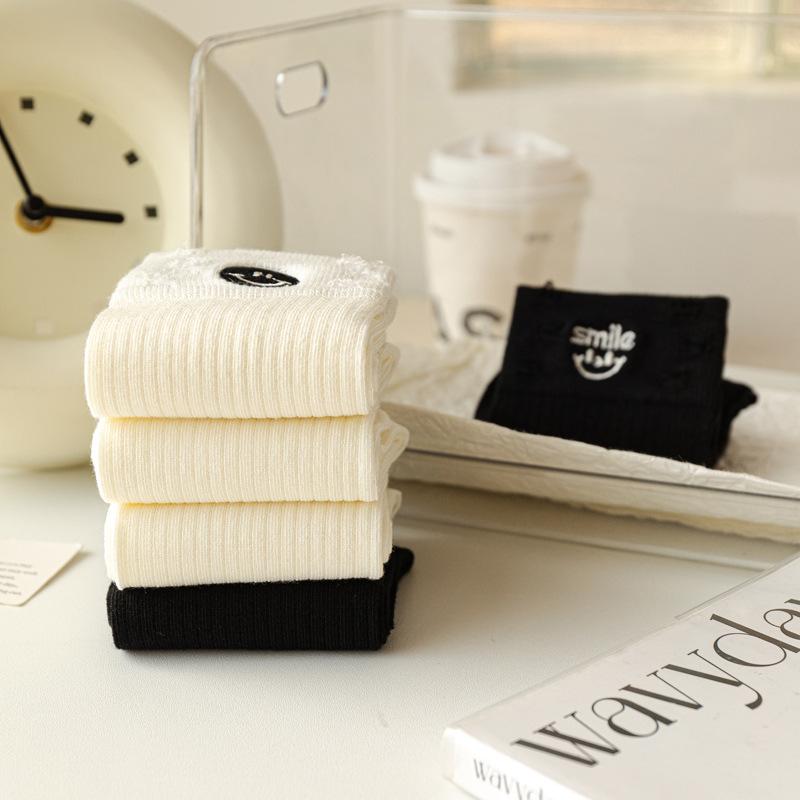 5/10 Pairs Casual Solid Color Socks for Women Spring Summer Mid Calf Cotton Socks Black and White Embroidered Casual College Style Long Socks