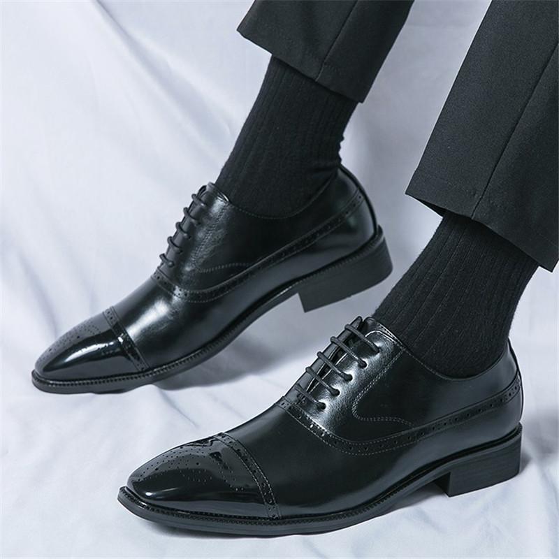 New Men's Pointed Business Office Patent Leather Casual Brogues Oxford Shoes Male Formal Wedding Dress Homecoming Footwear