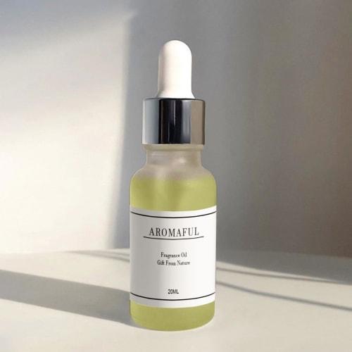 

Kahuro White Tea Essential Oil Blend, 20ml, Natural, Aromatherapy Oil for Diffusers and Aroma Stones, Perfect Gift, Tea, Green Notes