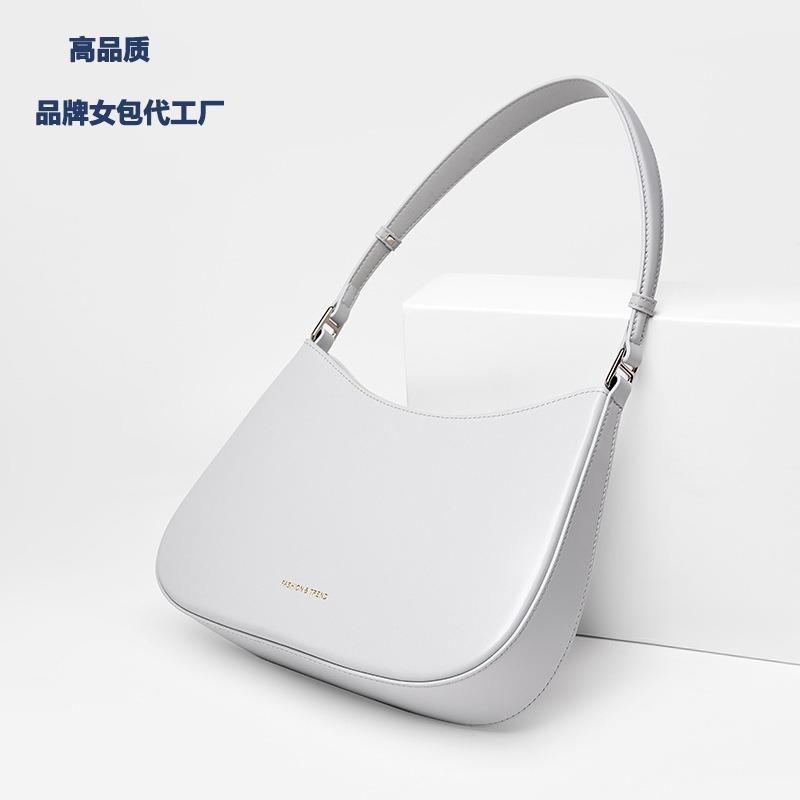 

[Популярный товар для последующей продажи] Высококачественная нишевая женская сумка-седло через плечо для通勤 и под мышку OEM customizable size серебряный
