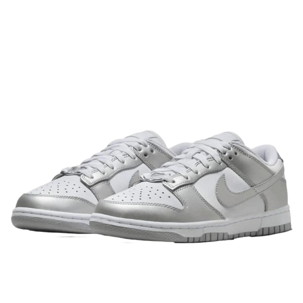 Nike Dunk Low Metallic Silver