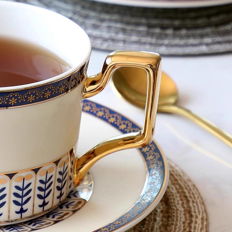 Fine Bone China Coffee Cup and Saucer with Spoon, Light Luxury Exquisite White Porcelain Tea Cup with Gold Trim ,270ml,1 Set
