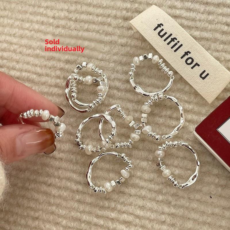 Minimalistický kroužek s twistem a zirkonový náramek z Dongdaemunu pro ženy