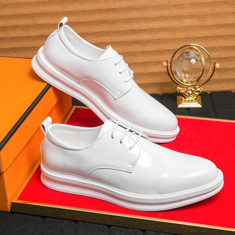Fashion British Gentleman White Lace Up Patent Leather Derby Shoes For Men Dress Evening Wedding Groom Footwear Sapato Social Masculino