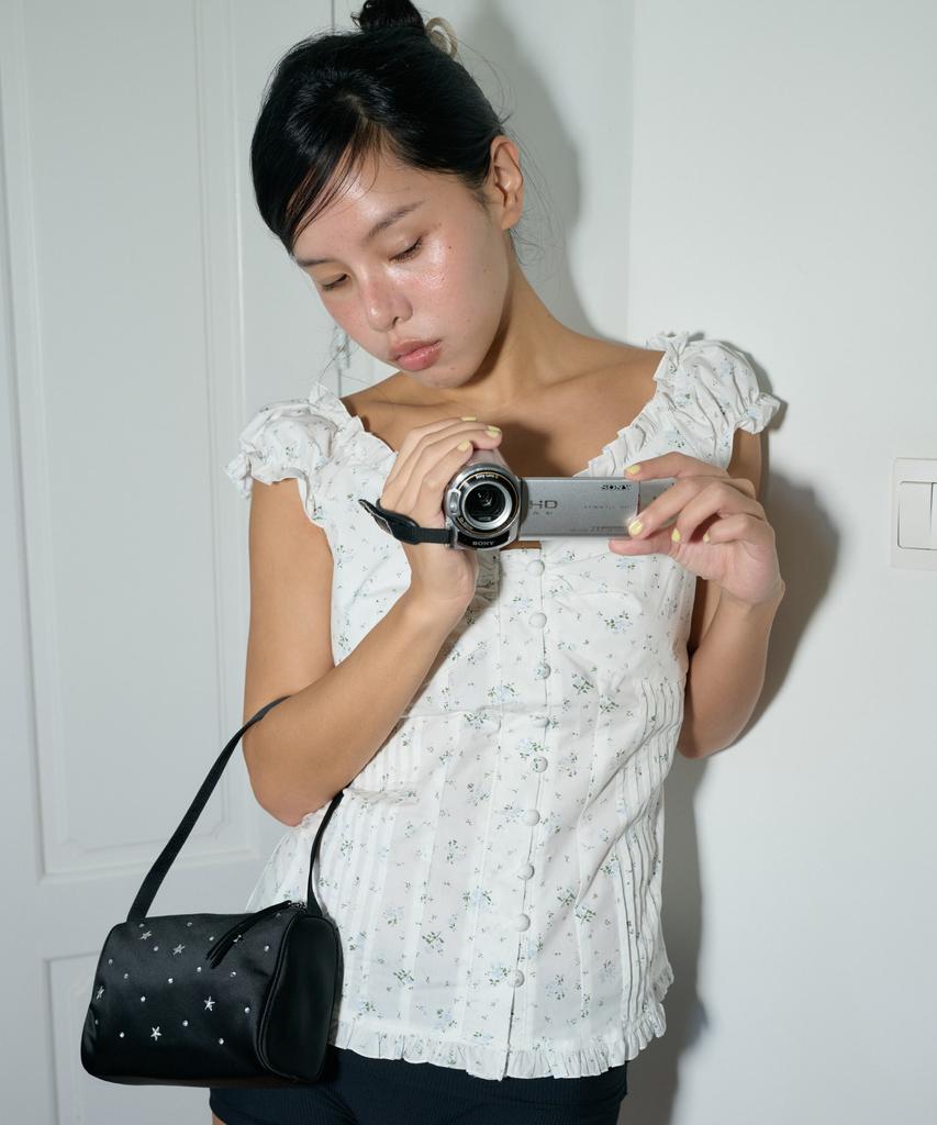 LOTSYOU Lotsyou_April Blossom Lace Top