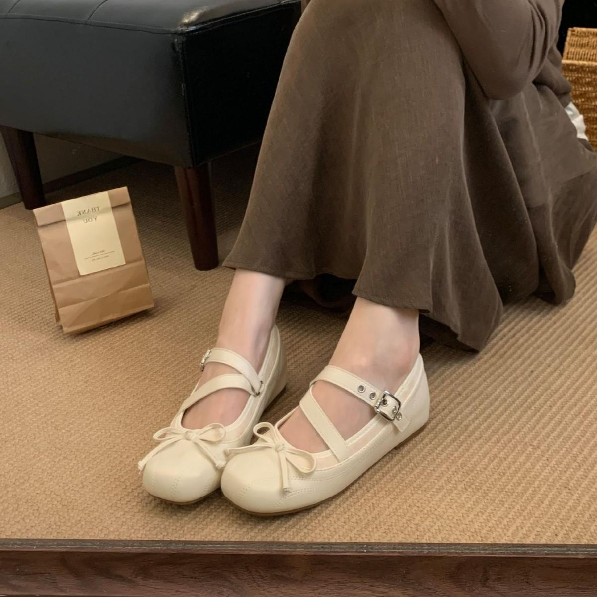 

2025 новые французские туфли с круглым носком, перекрещенными ремешками, с легким скосом в области рта, с внутренней увеличенной высотой для работающих женщин 39