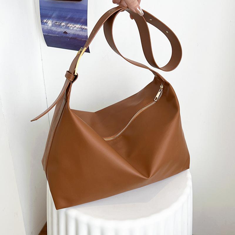 Large Capacity Shoulder Bag Women'S Bag Retro Texture Tote Bag Fashion Casual Commuter Messenger Bag