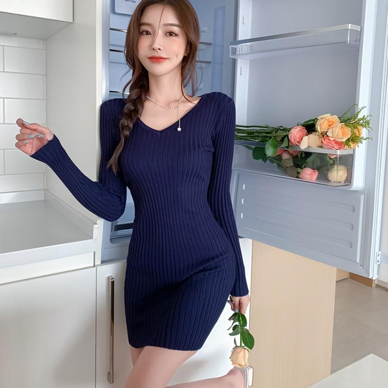 Autumn V-neck Slim Fit Sexy Women's Dress Elegant Long Sleeve Casual Sweater Dresses Women Fashion Winter Base Hip Wrapped Ladies Knitted Dress 25972