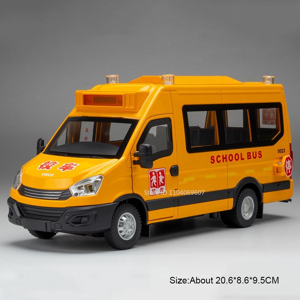 

1:24 School Bus Ambulance Police Car Model Toys Alloy Diecast Pull Back Doors Opened Sound Light for Kids Edutainment Models