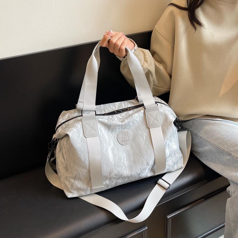 Women s Large Capacity Travel Sports Bag