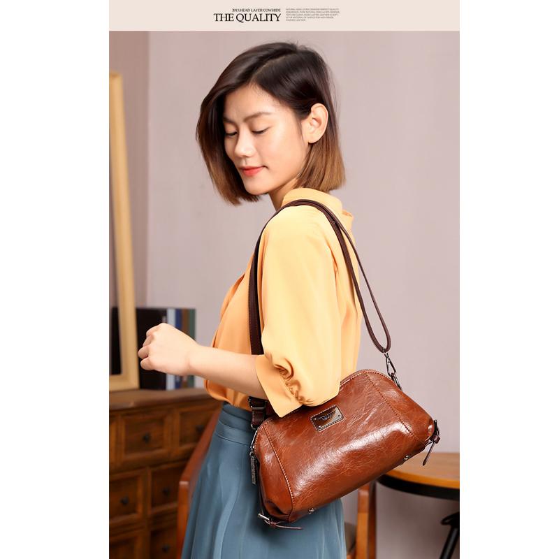 Retro Fashion Women's Leather Bags Compact One-shoulder Messenger Meniscus Bags Classic and Versatile Messenger Bag