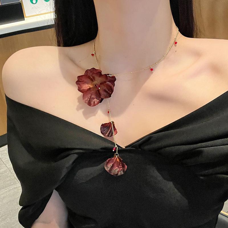 Flame Rose Red Retro Choker Necklace - Elegant French Design for Women