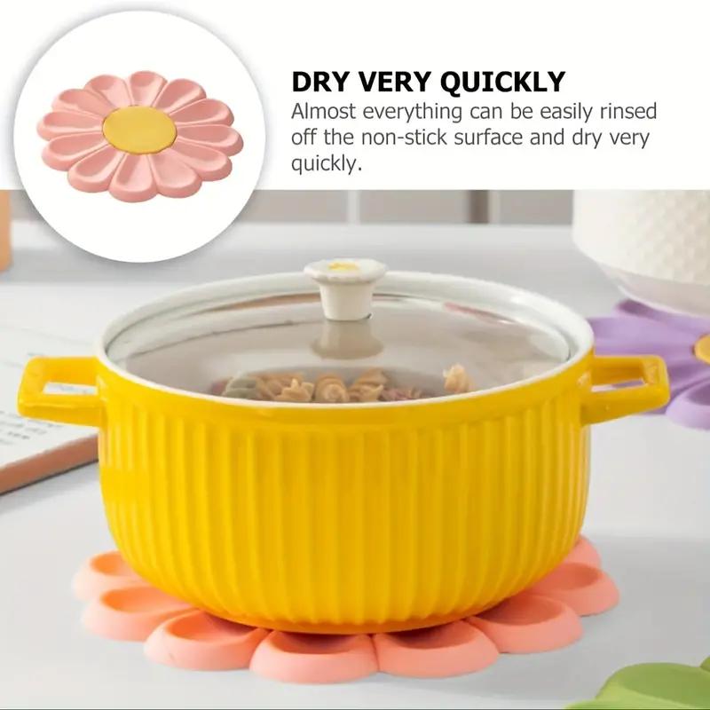 Daisy Coasters Silicone Material Cute Flower Shape High Temperature Resistant Coffee Coasters Silicone Mats for Kitchen Counter