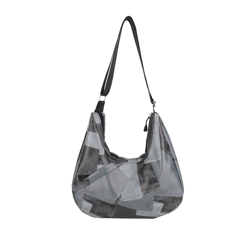 

Сумка-тоут для женщин 2024 года, новая осенняя сумка для поездок на работу, большая вместимость, персонализированная простая сумка через плечо под мышкой чёрный