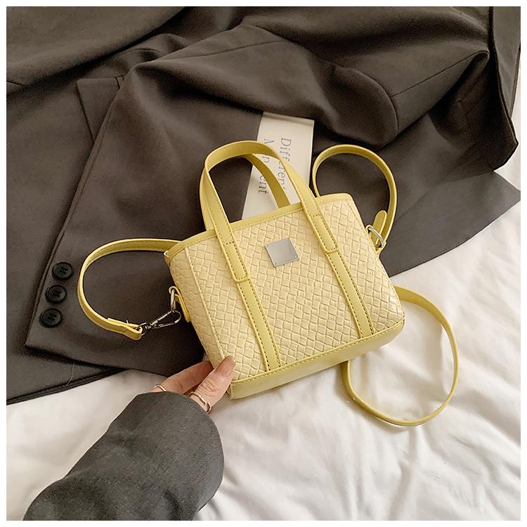 2025 spring new woven pattern portable temperament women's fashion versatile bag light luxury simple light luxury messenger bag
