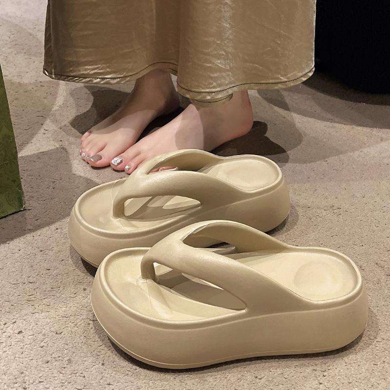 2025 New Flip-flops Women's Summer Korean Version Outer Wear Thick Bottom Heightening Seaside Beach Sandals