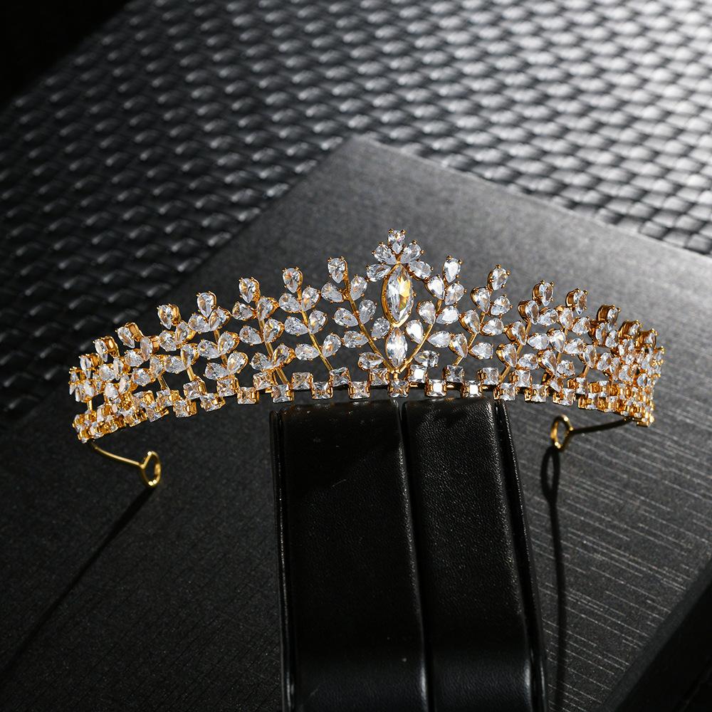 Bride's Wedding Dress  Hair Accessory Headband  Exquisite Headwear Luxurious and Super Fairy Like Crown Wedding Accessories Anti Slip Headband