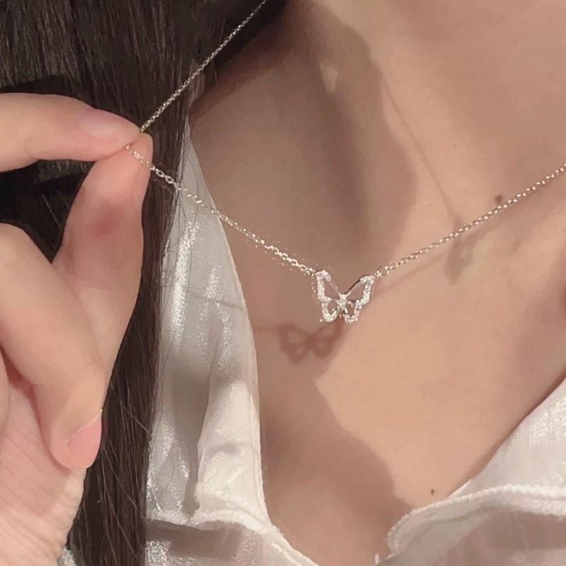 Elegant Metal Heart Clavicle Necklace for Women - Light Luxury Design