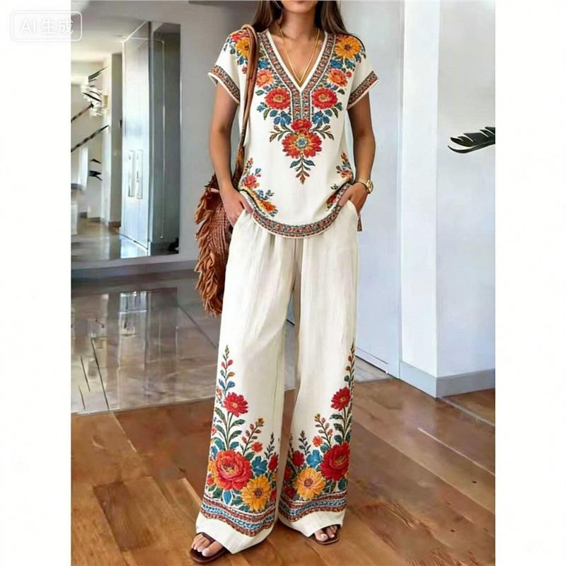 Travel essentials printed two-piece set, vintage elegance V-neck top, loose hierarchy wide-leg pants, vacation style