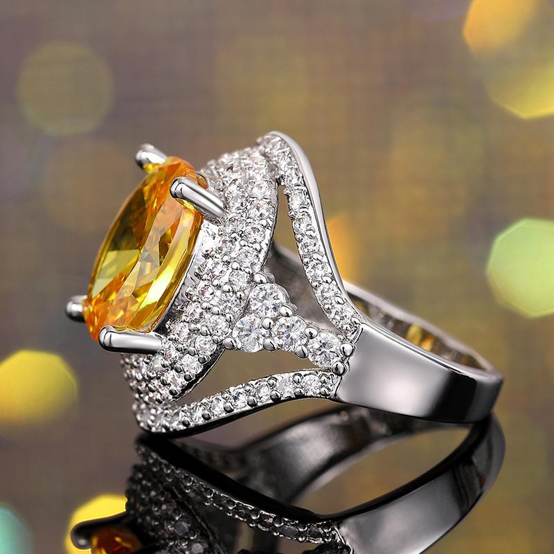Huitan Temperamento Luxo Anel de Festa Feminino com Zircônia Cúbica Amarela Oval Brilhante Lindos Acessórios de Dedo para Aniversário