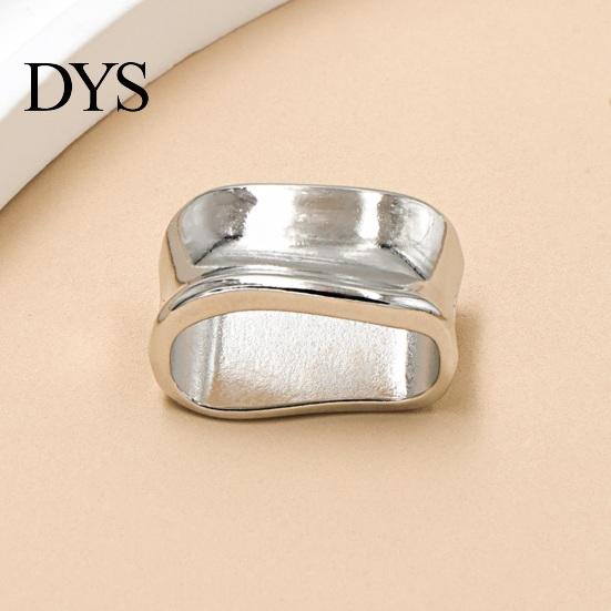 Irregular Curved Scarf Ring Oblate Ring, Geometric Simple Clip, Modern Women Jewelry Holder for Neckerchiefs Scarves Shirts High-end