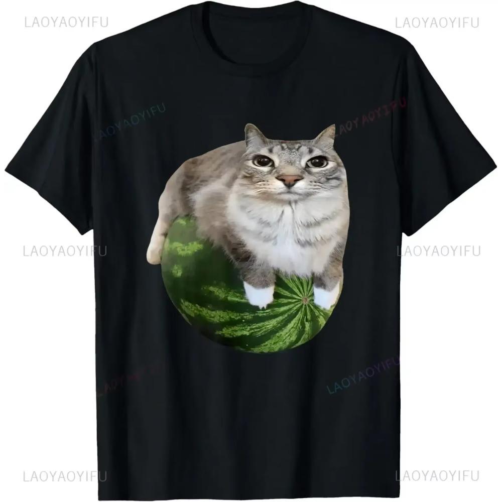 Wassermelonen Katze Alberne Katze Meme T-Shirt Ein lustiges Wassermelonen-Print-Shirt ist ein stilvolles Unisex-Oberteil für Männer und Frauen.