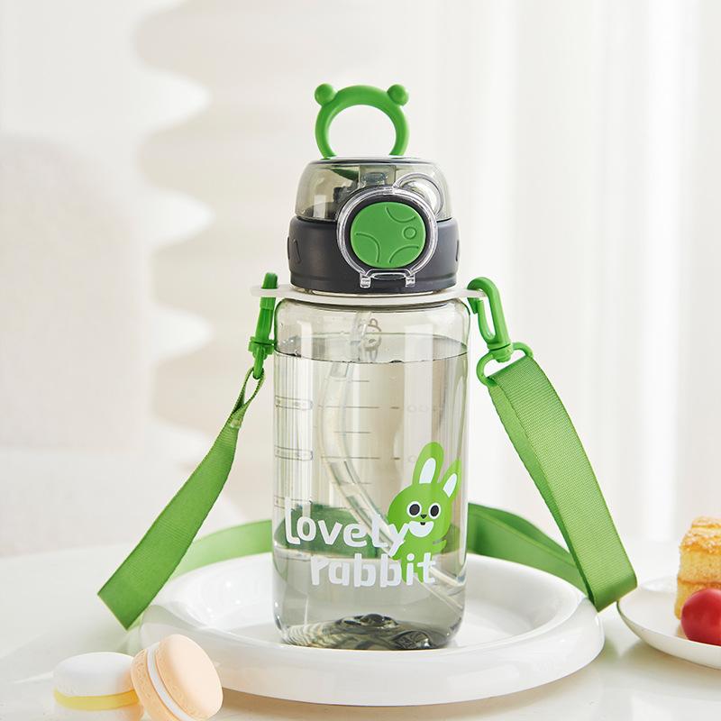 Water bottle110ml large capacity plastic water cup portable student three-dimensional anti-drop kettle high temperature cup straw cartoon