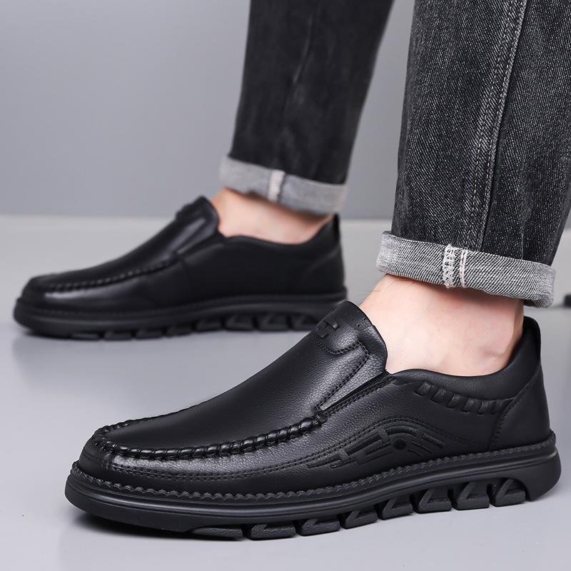 Solid Color Fashion Casual Loafers for Men Spring Autumn New Designer Leather Shoes Male Light Platform Driving Shoes Man