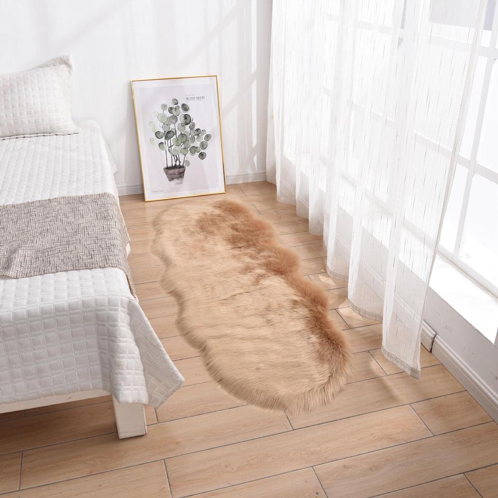 Grenzüberschreitende Plüsch-Kunstwolle Nachttisch-Sofa-Matte und Stuhlkissen - Weißer Teppich